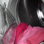 linge dans une machine à laver